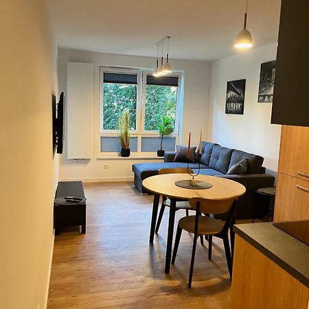 Apartament Julia 1-4 Os Starowapiennikowa 42A Z Balkonem Ze Sniadaniem Kontynentalnym Kielce Buitenkant foto