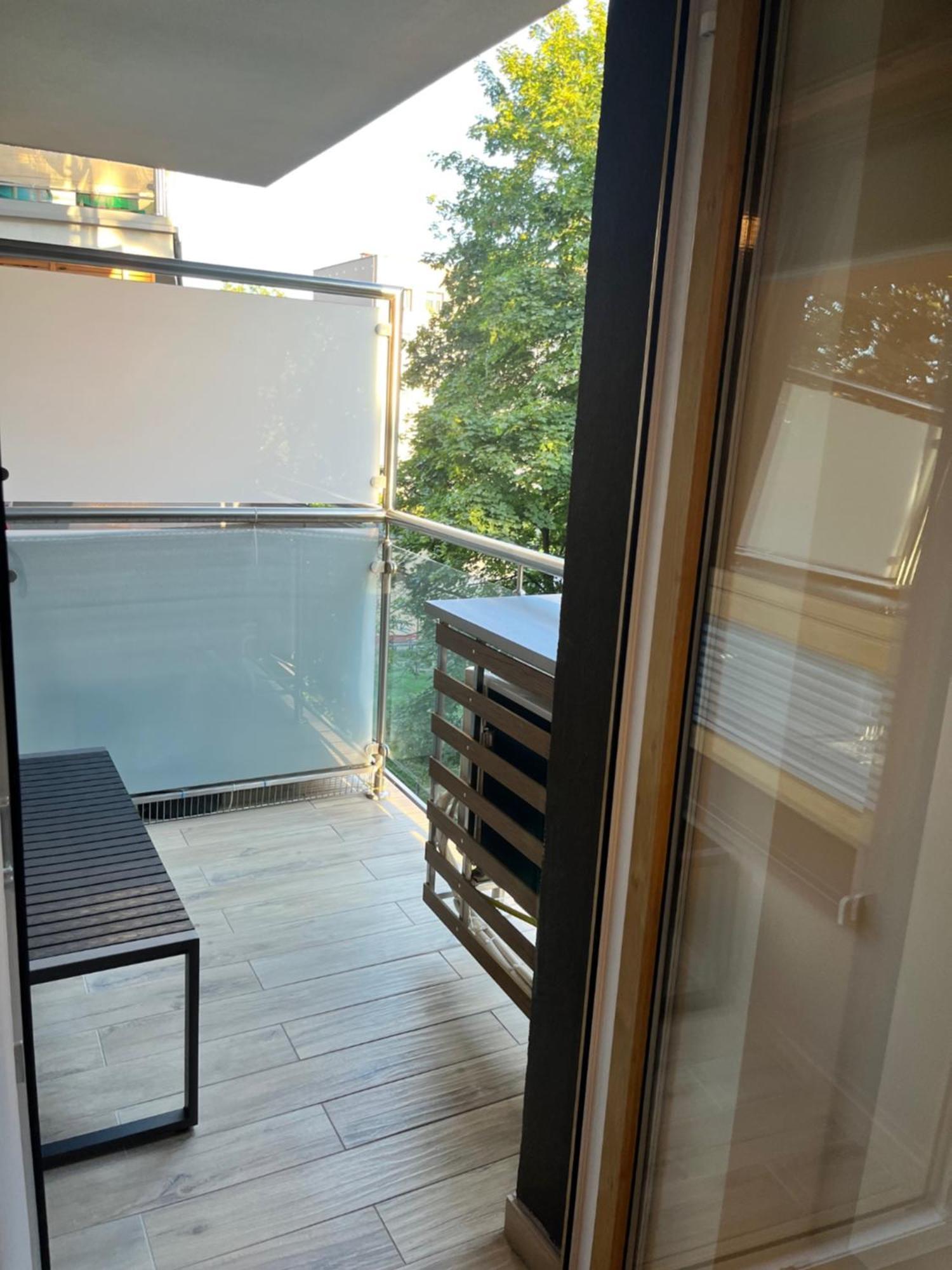 Apartament Julia 1-4 Os Starowapiennikowa 42A Z Balkonem Ze Sniadaniem Kontynentalnym Kielce Buitenkant foto