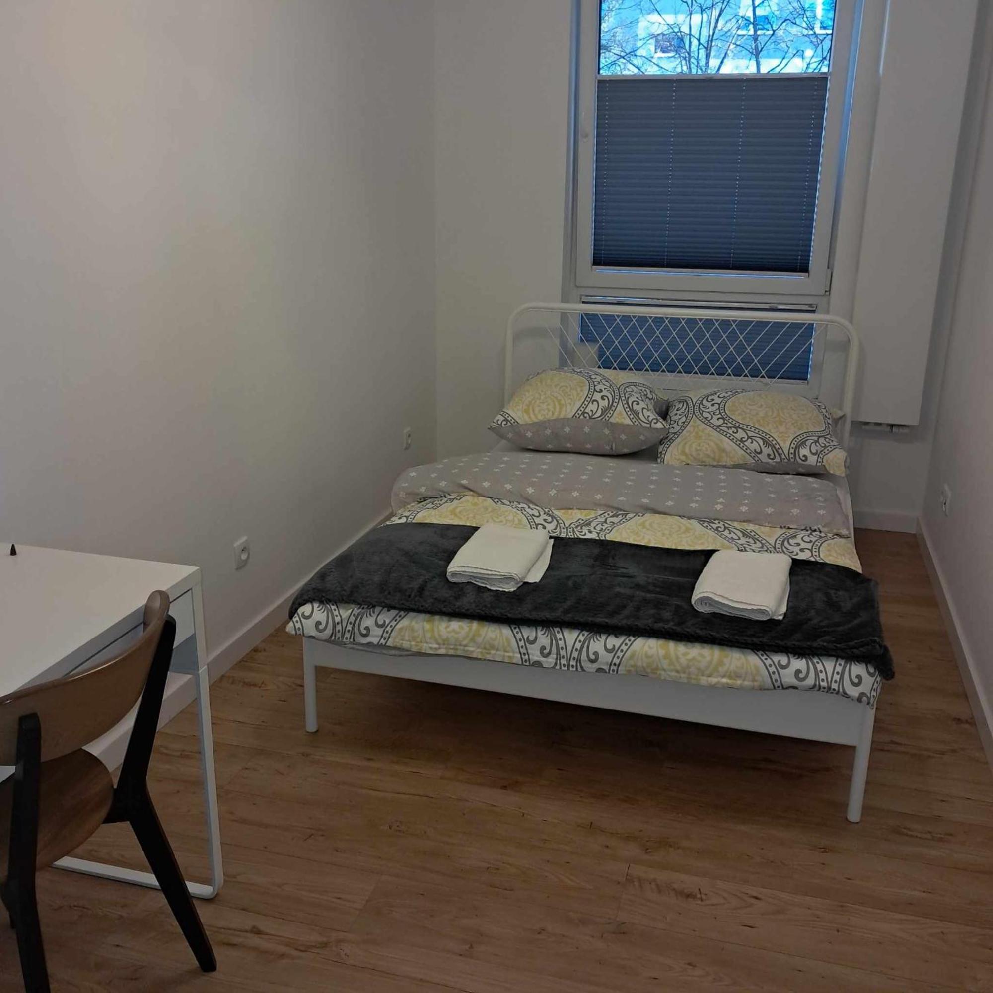 Apartament Julia 1-4 Os Starowapiennikowa 42A Z Balkonem Ze Sniadaniem Kontynentalnym Kielce Buitenkant foto